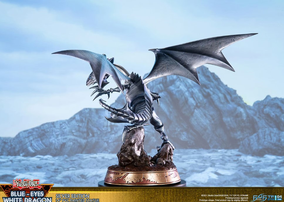 Blue Eyes Dragon Silver Standard / PVC Statue