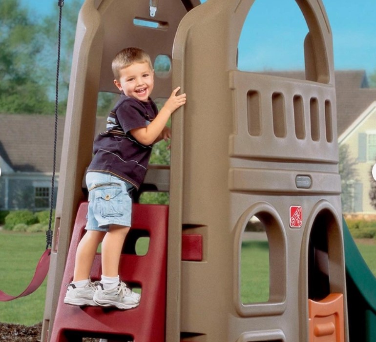 ستيب 2 التسلق والتأرجح في بيت اللعب المرح