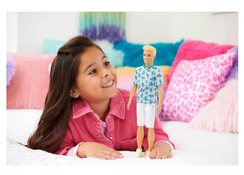 دمية باربي كين فاشونيستاس ذات شعر أشقر