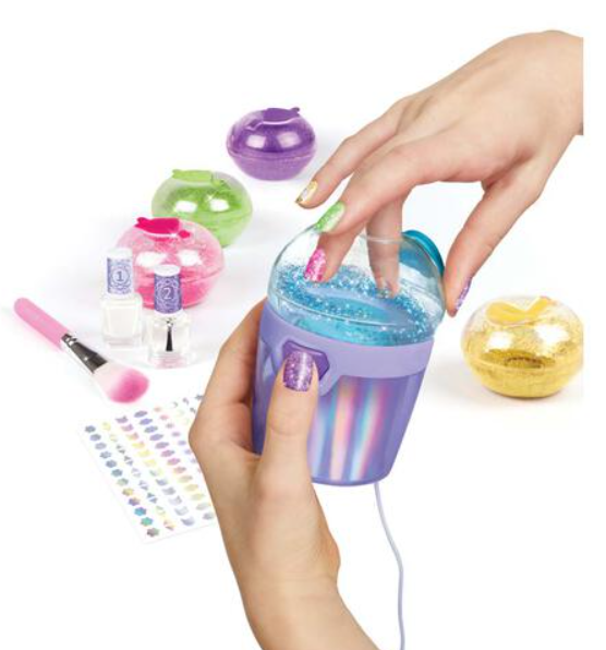 مجموعة تصميمات لامعة لأظافر الحفلات من ميك إت ريل